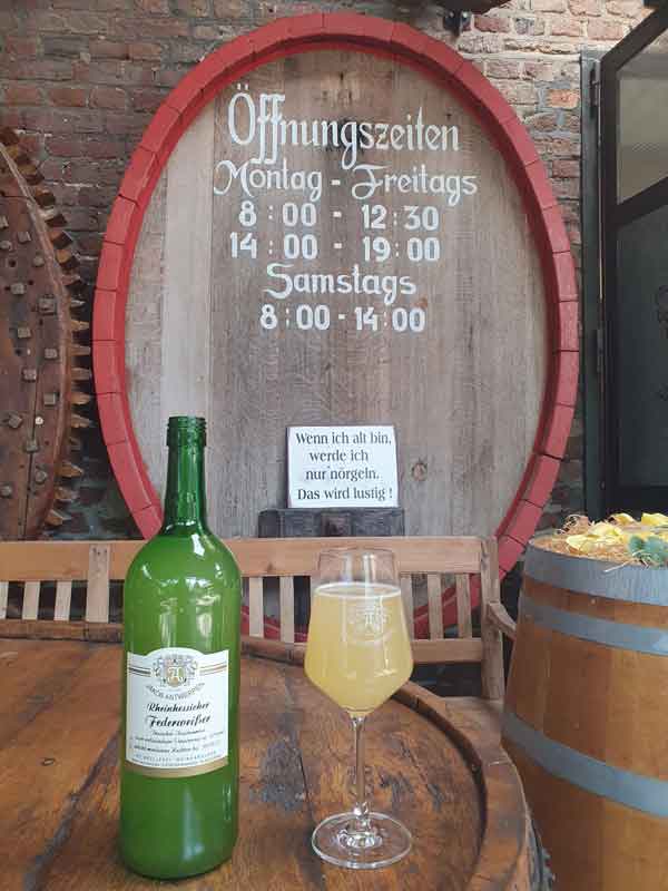 Glas-Federweisser-Antwerpen Glas-Federweisser-Antwerpen